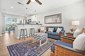 Just North of Downtown Fenced Yard BBQ Patio