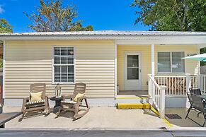 Just North of Downtown Fenced Yard BBQ Patio