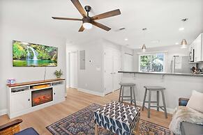 Just North of Downtown Fenced Yard BBQ Patio