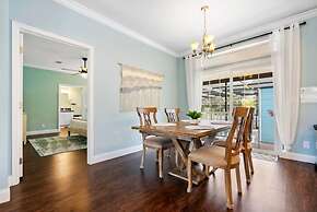 Heated Pool Beach Patio Lounge Near Downtown