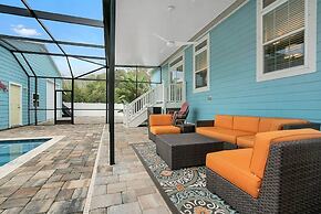 Heated Pool Beach Patio Lounge Near Downtown