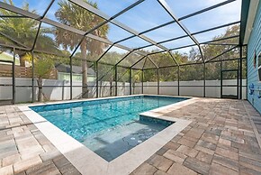 Heated Pool Beach Patio Lounge Near Downtown