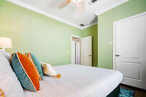 Heated Pool Beach Patio Lounge Near Downtown