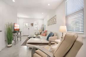 Hot Tub Propane BBQ Downtown St Aug Parking