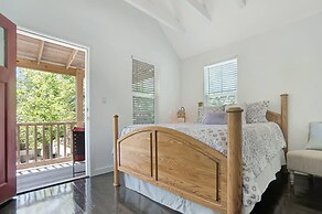 Hot Tub Propane BBQ Downtown St Aug Parking