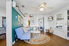 Marvelous Mermaid Beach Bungalow Dog-friendly