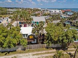 Marvelous Mermaid Beach Bungalow Dog-friendly