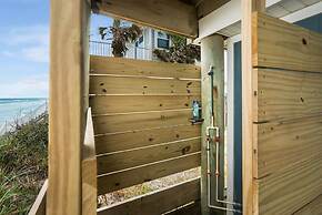 Oceanfront Blissful Sunrises Beach Gear BBQ