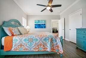 Canal Home Dock BBQ Walk to Beach Fishing