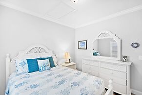 Canal Home Dock BBQ Walk to Beach Fishing