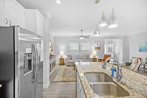 Canal Home Dock BBQ Walk to Beach Fishing