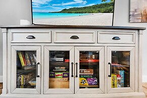 Canal Home Dock BBQ Walk to Beach Fishing