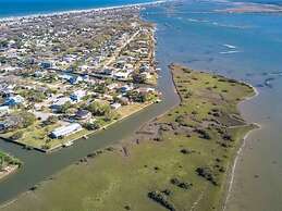 Canal Home Dock BBQ Walk to Beach Fishing