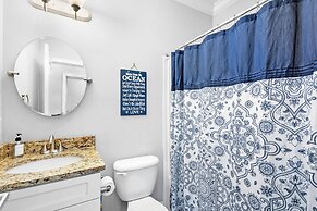 Canal Home Dock BBQ Walk to Beach Fishing