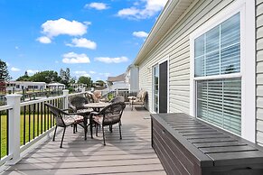 Canal Home Dock BBQ Walk to Beach Fishing