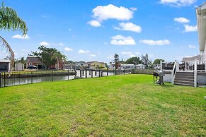 Canal Home Dock BBQ Walk to Beach Fishing