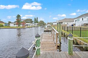Canal Home Dock BBQ Walk to Beach Fishing