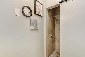 Free Parking Smart TV Uptown St Augustine