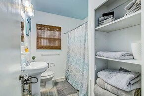 Hot Tub Free Parking Retro Cottage Games