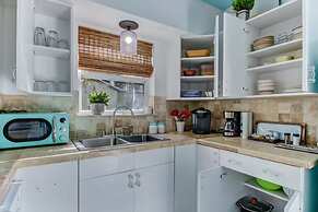 Hot Tub Free Parking Retro Cottage Games