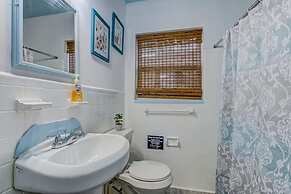 Hot Tub Free Parking Retro Cottage Games