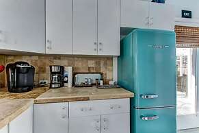 Hot Tub Free Parking Retro Cottage Games