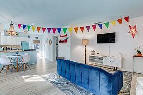 Hot Tub Free Parking Retro Cottage Games