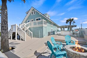 Oceanfront Serenity Under the Sea Tiki Bar BBQ