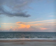 Oceanfront Serenity Under the Sea Tiki Bar BBQ