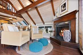 Oceanfront Serenity Under the Sea Tiki Bar BBQ