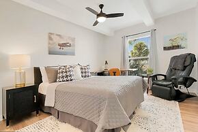 2 Steps to Ice Plant Apt in Downtown St Aug