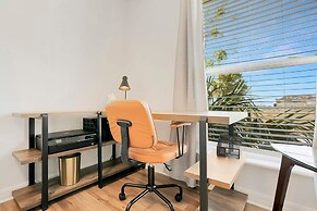 2 Steps to Ice Plant Apt in Downtown St Aug