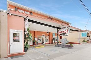 2 Steps to Ice Plant Apt in Downtown St Aug
