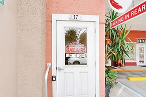 2 Steps to Ice Plant Apt in Downtown St Aug