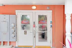 2 Steps to Ice Plant Apt in Downtown St Aug