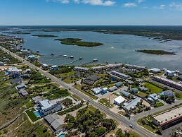 100 Steps to Beach Pool Hot Tub Playground BBQ