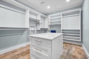 100 Steps to Beach Pool Hot Tub Playground BBQ