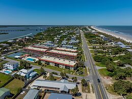 100 Steps to Beach Pool Hot Tub Playground BBQ