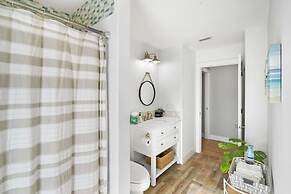 100 Steps to Beach Pool Hot Tub Playground BBQ