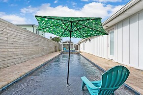 100 Steps to Beach Pool Hot Tub Playground BBQ