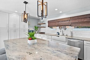 100 Steps to Beach Pool Hot Tub Playground BBQ