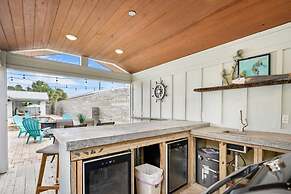 100 Steps to Beach Pool Hot Tub Playground BBQ