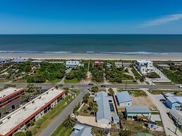100 Steps to Beach Pool Hot Tub Playground BBQ