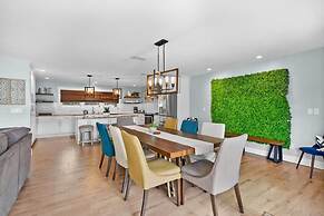 100 Steps to Beach Pool Hot Tub Playground BBQ