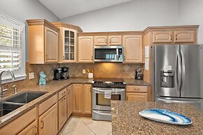 Pool Hot Tub Dock Walk to Beach Beach Gear