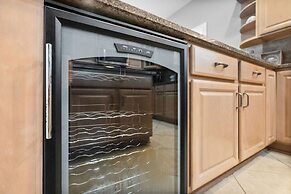 Pool Hot Tub Dock Walk to Beach Beach Gear