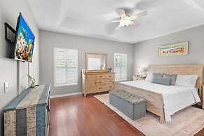 Pool Hot Tub Dock Walk to Beach Beach Gear