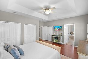 Pool Hot Tub Dock Walk to Beach Beach Gear