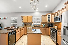 Pool Hot Tub Dock Walk to Beach Beach Gear