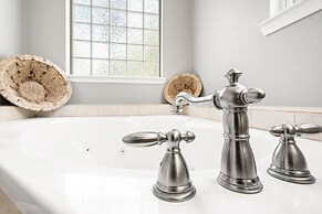 Pool Hot Tub Dock Walk to Beach Beach Gear